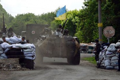 Tình hình Ukraine: Quân đội Ukraine bị phục kích gần hiện trường MH17